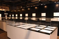 「東京タラレバ娘展」の様子。
