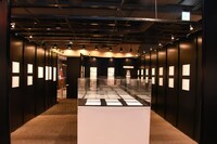 「東京タラレバ娘展」の様子。