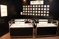 「東京タラレバ娘展」の様子。