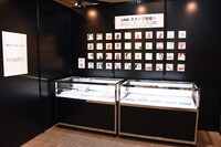 「東京タラレバ娘展」の様子。