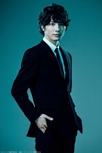 和田琢磨扮する嘉納火炉。