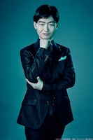 中村靖日扮する井口匡一郎。