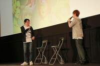 「『DOUBLE DECKER! ダグ＆キリル』トークショー付きEXTRA一挙上映会」の様子。左から三上哲、天崎滉平。