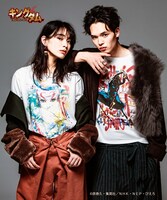 「Kyoukai T」（左）と、「Shin T」（右）の着用イメージ。