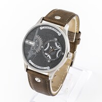 エルヴィンモデルの腕時計。