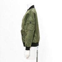 リヴァイモデルのアウター。