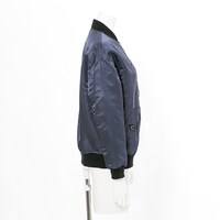 エレンモデルのアウター。