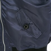 エレンモデルのアウター。