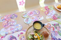 ドリンクを注文するともらえるノベルティのコースター。