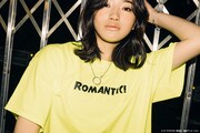 「ドラゴンボール Romantic Tee」の着用イメージ。