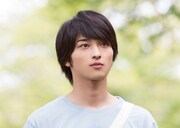 横浜流星扮する坂東晴希。