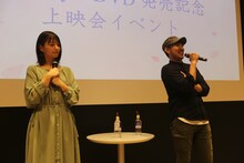 劇場アニメ「君の膵臓をたべたい」Blu-ray / DVD発売記念上映イベントの様子。左からLynn、牛嶋新一郎。
