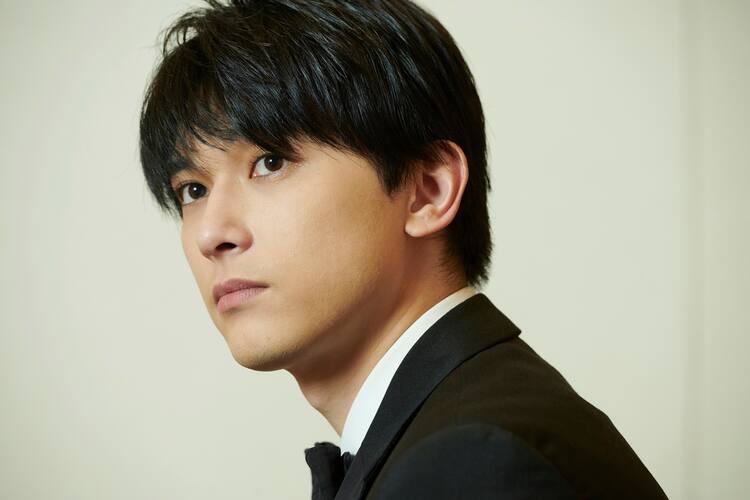 原泰久と吉沢亮が キングダム 公開で対談 原作の今後にまつわる話題も コミックナタリー