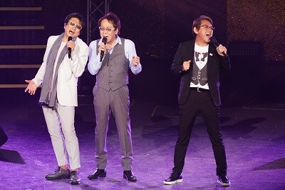 左から井上和彦、堀内賢雄、内田直哉。