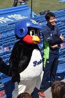 つば九郎への相談・質問コーナーの様子。