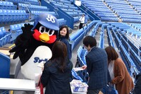 「お手羽渡し会」の様子。