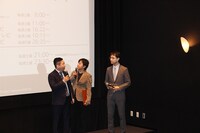 左からテレビ愛知の尾谷孝氏、原作者の伊藤彰、ブシロードの島村匡俊プロデューサー。