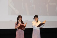 左からRAISE A SUILENの倉知玲鳳、紡木吏佐。