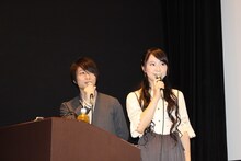 左から新田シン役の森嶋秀太、戸倉ミサキ役の橘田いずみ。