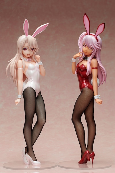 2体を並べた様子。