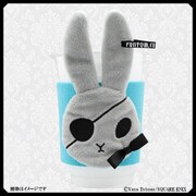 販売されるグッズの「ビターラビット カップスリーブ」。