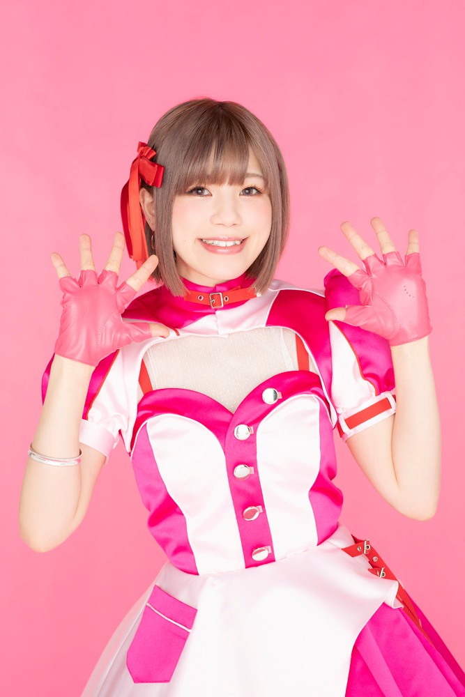 小倉ひかり役のMachico。