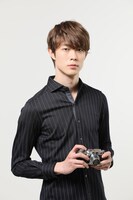 宮沢氷魚扮する伴野丈。