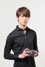 宮沢氷魚扮する伴野丈。