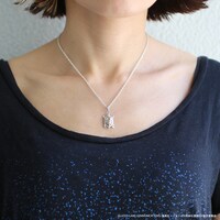 「JOJO M・Pネックレス」使用イメージ。