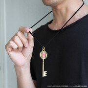 「JOJOキーネックレス」使用イメージ。