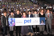 「『pet』Wアクターズパーティ」の様子。左から加瀬康之、小野友樹、谷山紀章、植田圭輔、桑野晃輔、谷佳樹、萩野崇、君沢ユウキ。