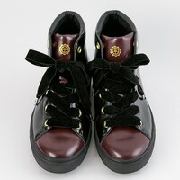 Valkyrieモデルのスニーカー。