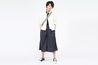 Knightsモデルのスニーカーの着用イメージ。