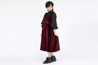 Valkyrieモデルのスニーカーの着用イメージ。