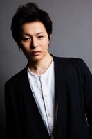 コエンマ役の荒木宏文。