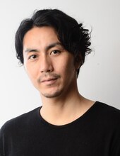 桑原和真役の郷本直也。