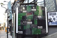 渋谷に掲出された広告。