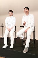 左から石田彰、石田明。