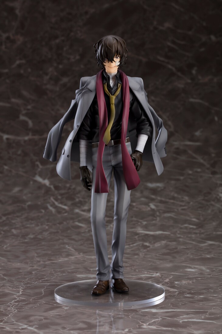 太宰治の1/8スケールフィギュア。