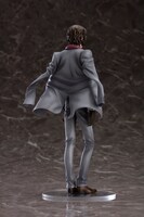 太宰治の1/8スケールフィギュア。