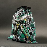 「新幹線変形ロボ シンカリオン 巾着」。幅25cm、高さ33cmと上履き入れにも使えるサイズだ。