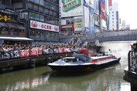 映画「空母いぶき」の船上イベントの様子。