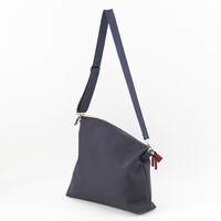 「CLANNAD」古河渚モデルのバッグ。