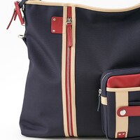 「CLANNAD」古河渚モデルのバッグ。