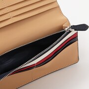 「CLANNAD」古河渚モデルの長財布。