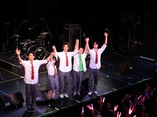 “小さな恋のうたバンド”のメンバー。左から眞栄田郷敦、山田杏奈、佐野勇斗、森永悠希、鈴木仁。