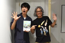 左から角張渉、本秀康。