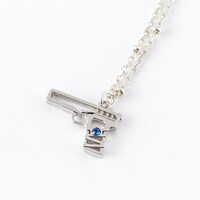 久慈悠モデルのネックレス。