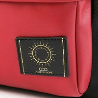 矢逆一稀モデルのバッグ。