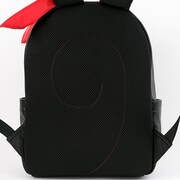 矢逆一稀モデルのバッグ。